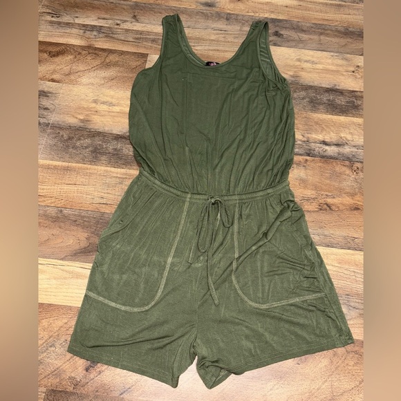 Adome Romper - Picture 2 of 7